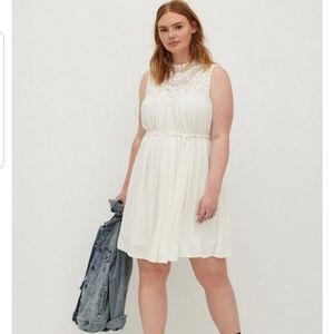 Torrid White MINI CRINKLE GAUZE CROCHET DRESS in 3x NWOT